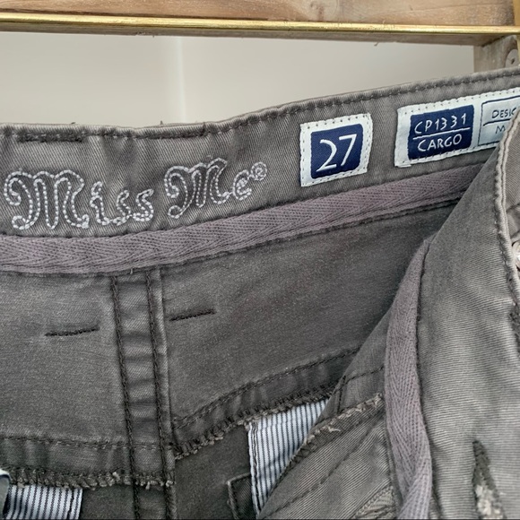 Miss Me Grey Studded Cotton Cargo Capris NWT Size 27 - Picture 2 of 13